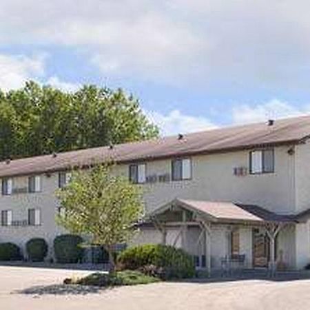 Travelodge Yankton Esterno foto