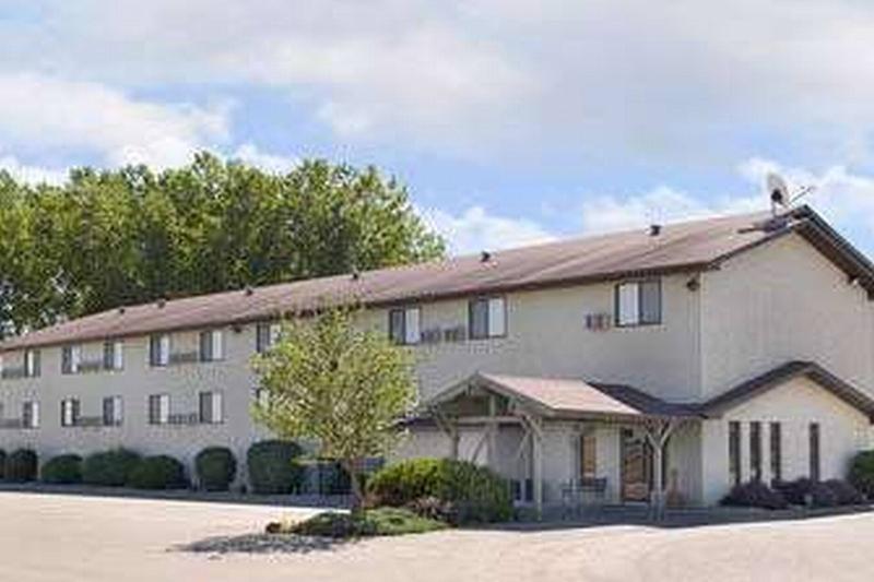 Travelodge Yankton Esterno foto