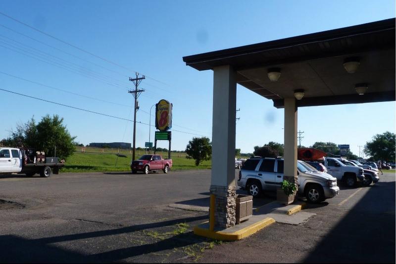 Travelodge Yankton Esterno foto