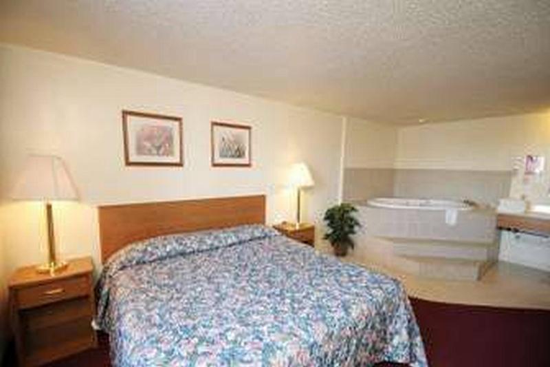 Travelodge Yankton Esterno foto